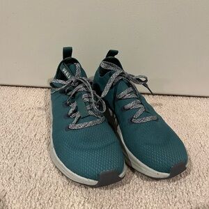 REI Women’s Co-Op Snakers-Sz 7